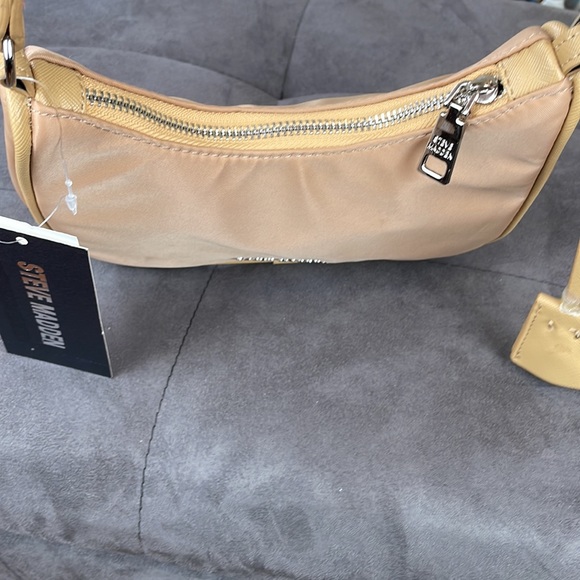 STEVE MADDEN ~ Bpaula Nylon Shoulder/Handbag ~ Beige ~ NWT! - Picture 7 of 9